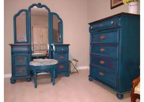 Vanity with stool and chest of drawers